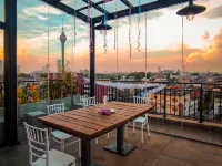 The Den 23 Hotels near Colombo Town Hall