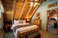 Pocono Nordic Cabin Spa Retreat: Sauna, Cold Plunge, Hot Tub, Theater, Fire Pit.