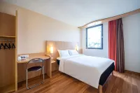 B&B Hotel Calais Terminal Cité Europe 3 étoiles