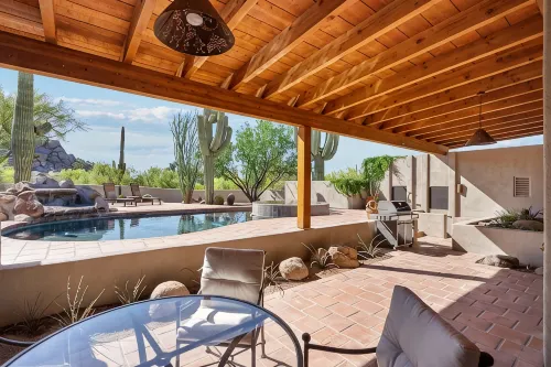 Vintage Classic Private Carefree Home