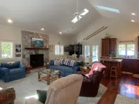 Torch Lake Cabin near launch with boat option - 4 stjerner
