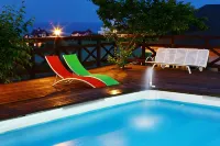 Aquamarine Pension - ที่มีสระว่ายน้ำ