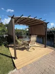 Waterfront Home, Large Heated Pool, 5 min. from the beach, family friendly