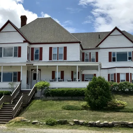 Studio, York Manor, Short Sand Beach