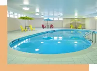 Greenwood Inn & Suites - Family