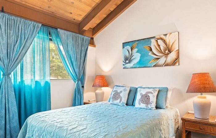 KING SIZE BED, SOLAR HEATED POOLS/SPAS, OCEAN VIEWS