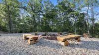Lazaj Luxury Lodge — Heated Pool,Hot Tub, Game Room,Sleeps 16 Near Hocking Hills - Pools