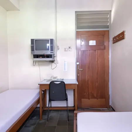 Hotel Sumber Waras