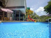 Chuncheon White Herb Pension - Pools