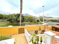 Duque Nest Hostel - Mountain view