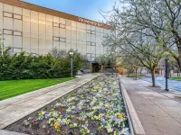 University Inn فنادق في لوغان