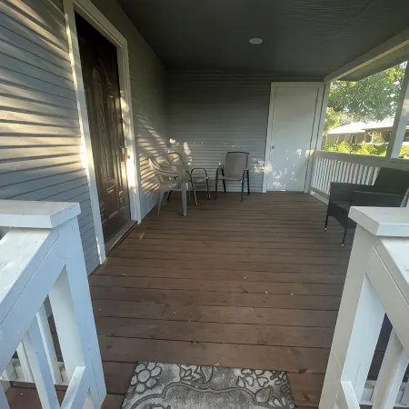 Charming 2-bedroom house with Heat, AC, Cable, WiFi in peaceful Hondo