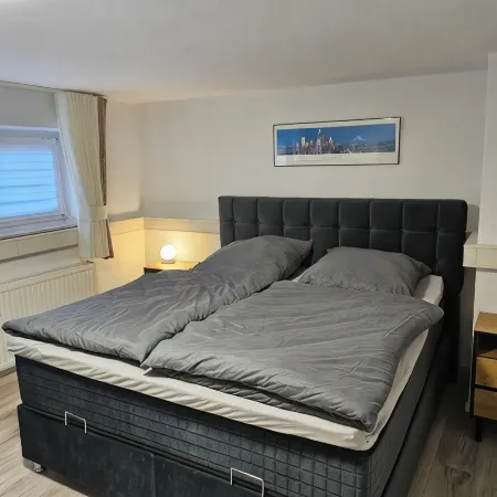 Central apartment 70 m² up to 4 persons - close to the main station & trade fair Essen