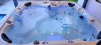 POSHPADZ - Banyan Villa - Close to Jupiter Beach - Private Pool & Tiki Sleeps 8