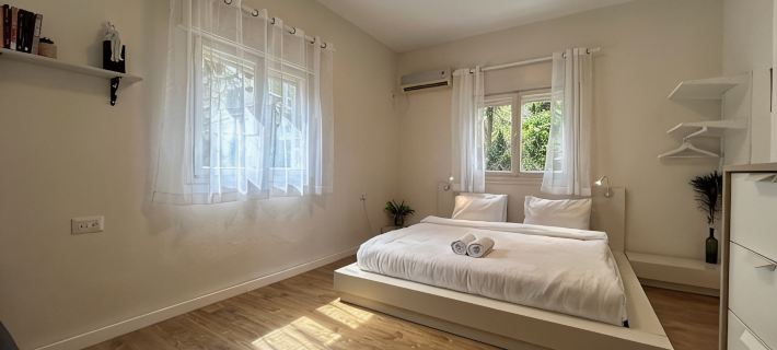 Amazing New Boutique Apartment with Balcony @ Carmel Center by Casa Carmel Hotels in Haifa
