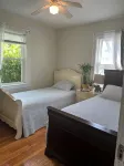 Sleeps 4+ Hot Tub.Roanoke River Bike Trails Pet Friendly