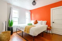 Top Rated - PRIME Location -Parking Free - CLEAN - baru