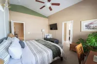 Elk on the Nine - Stay Near Route 66, Grand Canyon, Golf, and The Polar Express!