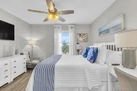 Ocean view condo in Surf City!