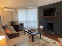 Cozy cabin with 1 bedroom, fireplace, AC, WiFi in Convenient Foscoe - Chalets