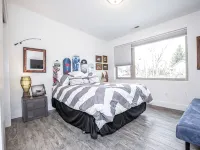 Whitefish Lakefront 3 BR Penthouse, 5 min from downtown, view of Big Mountain
