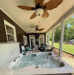 Hot tub*Prvt Lake*Land*Nature* up to14.ppl - Weddings/Retreats Rates