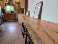 Themed Bear's Den Cabin__nestled in the pines minutes outside of Glacier Park. 科勒姆住宿飯店