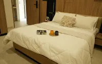 Vayavia~The Frame | Premium Stay, Perfectly Framed