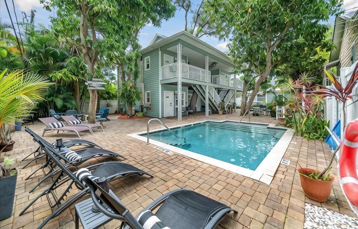 SeaGlass Inn Bed and Breakfast