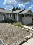 Historic Cottage Downtown - 4-Star