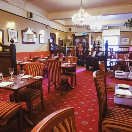 Royal Hotel