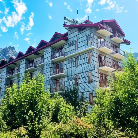 Hotel Marina Heights
