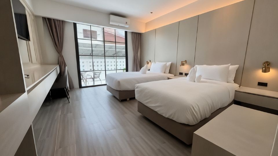 la mella hotel thakhek