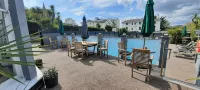 The Devon Court - 3-Star