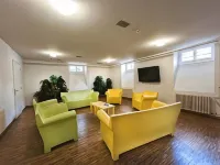 Geneva Hostel - Beach