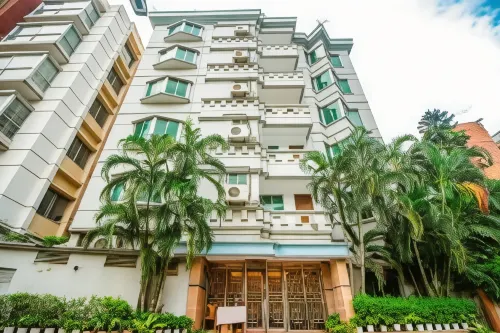 โรงแรม ลอเรล เลคฟรอนต์ - พร้อมอาหารเช้า