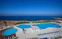 King Evelthon Beach Hotel & Resort