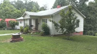 Home away from Home. Pet friendly.