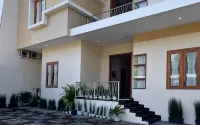 Alloro Boutique Hotel Pacitan