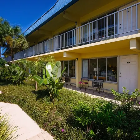 Naples Garden Inn