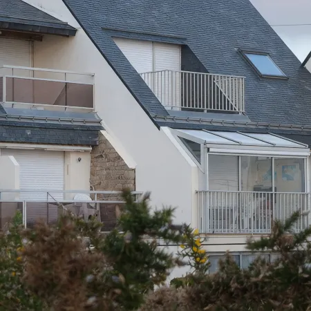 2-star sea view apartment in Kervoyal
