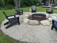 Hot tub, sauna, auto generator, in town of Bracebridge, dock-water toys, pets OK - Homestays