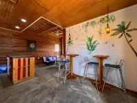 Royal Rat Hostel - bar