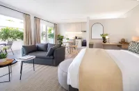 Middedorp Villa and Apartments - Condos