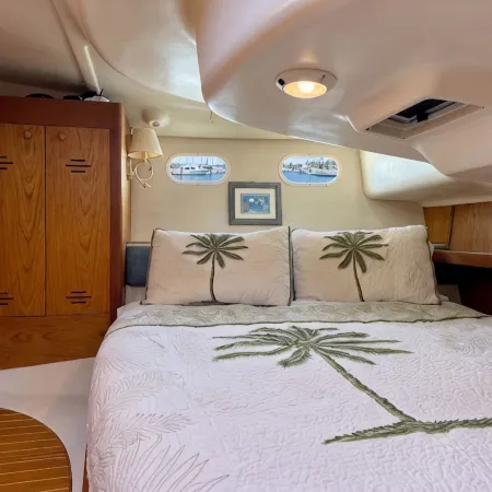 Sailboat Stay • Marina Pools • Sleeps 4 • Stock Island, Key West