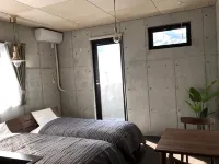 Treeside Hotel & Apartment - parking