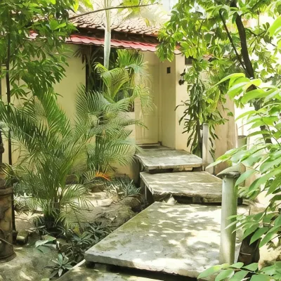 Griya Surya Hostel Các khách sạn gần Trung tâm mua sắm The Park