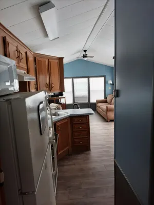 Park unit #4 for rent by Silver Lake NY - 2 Sao