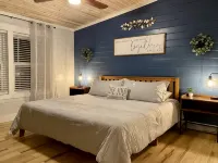 This Home IS Temporarily Unavailable for Rent - 4 stjerner