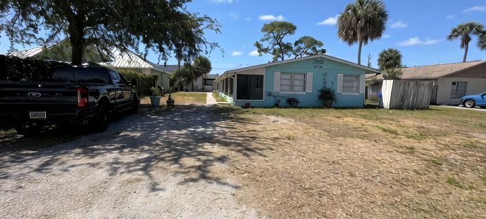 875 Oasis #4 Location! Hotels in Vero Beach